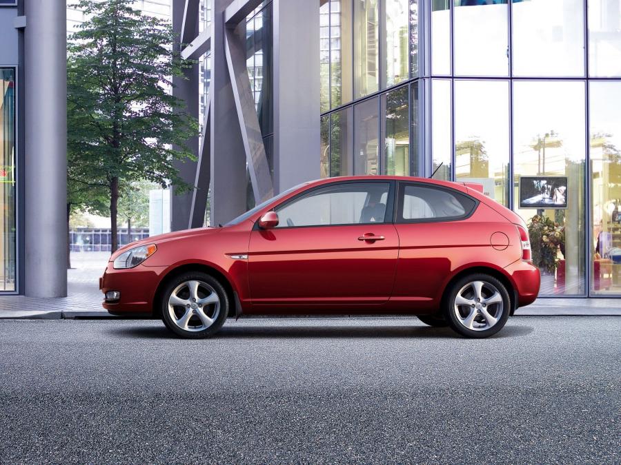  Hyundai Accent 3-Door 2006 года  (фото 27 из 54)